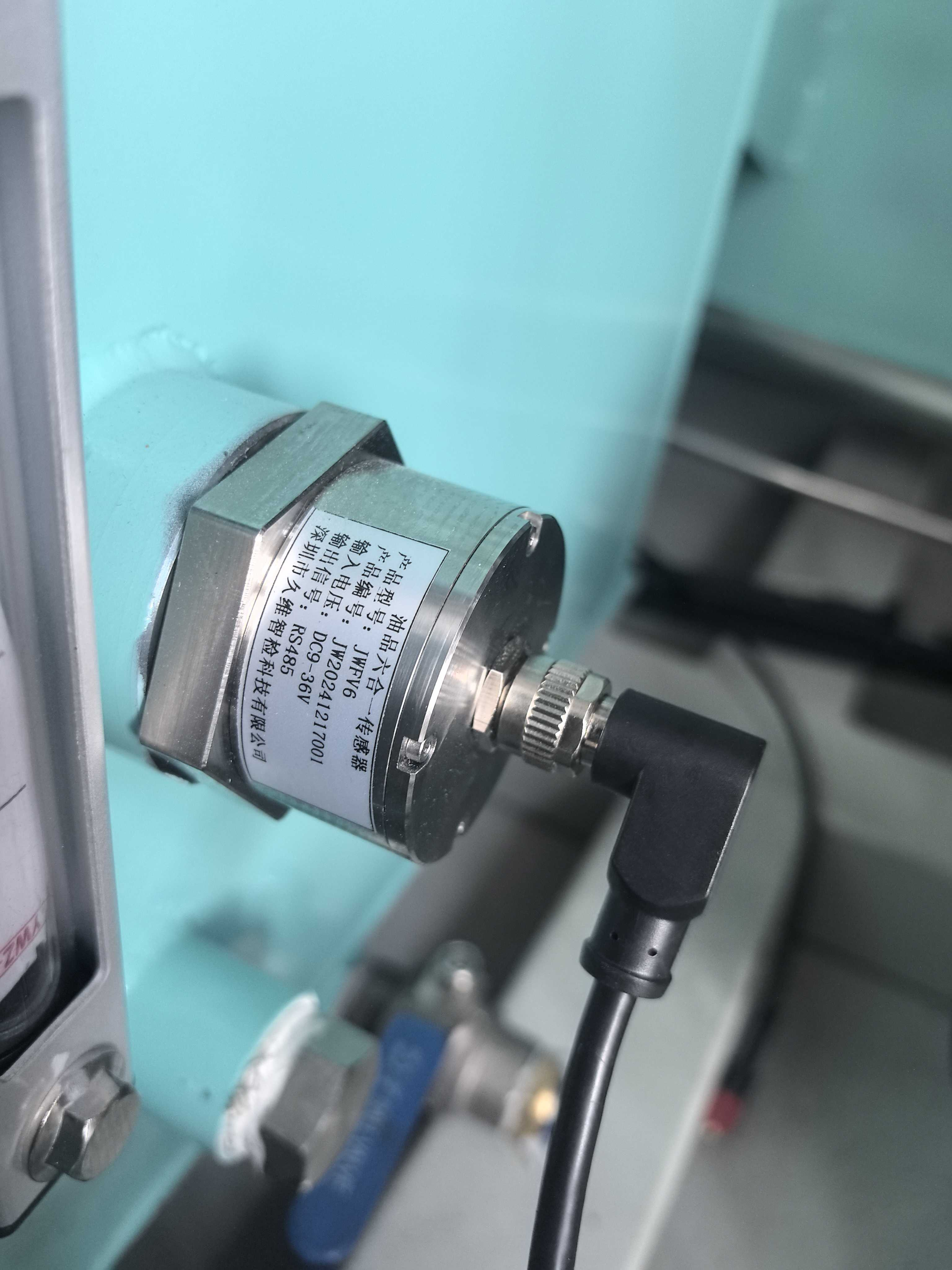 油品六合一传感器：汽车脉冲试验台制动液监测的“降本增效”与安全基石